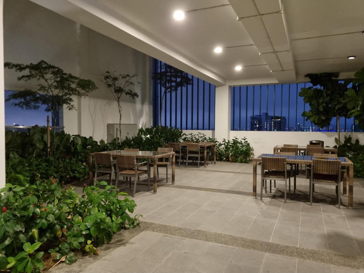 Pavilion 2 Revo L Rooftop Swimming Pool Ls15 Kuala Lumpur Exteriör bild